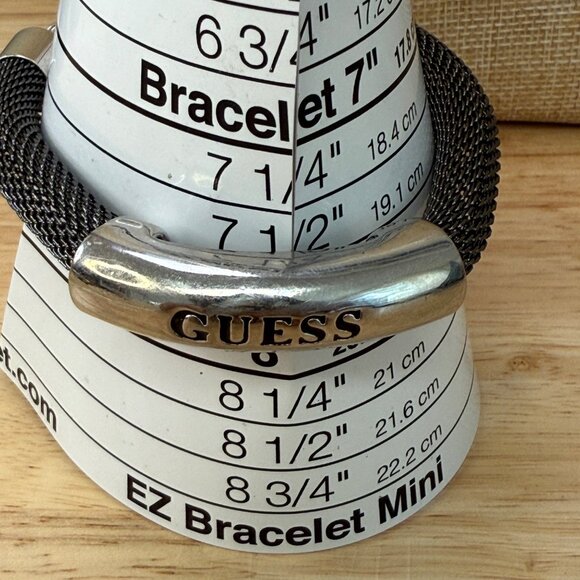 Guess Silver Mesh Bracelet With Logo Bar & Chain Clasp 7" Adjustable Length - Picture 5 of 8